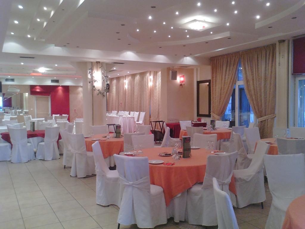 Hotel Nouvelle à Oraiokastro Extérieur photo